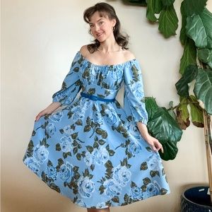 Blue Roses Vacation Dress Size Small | Vixen by Micheline Pitt